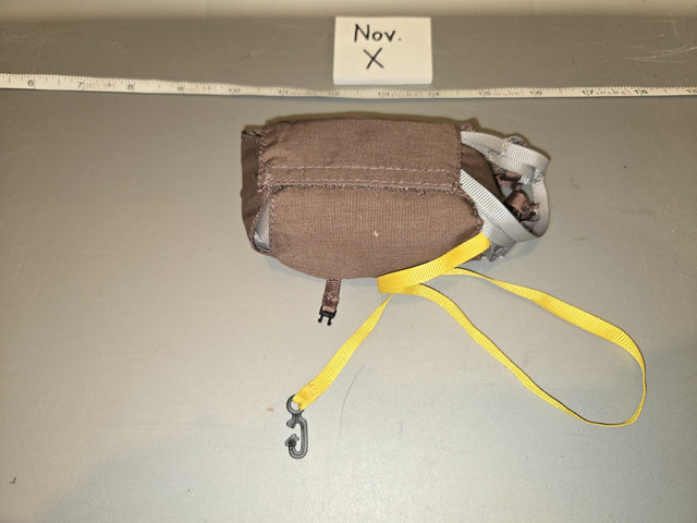 1/6 Scale WWII German Fallschirmjager Parachute Pack with Yellow Rip Cord - Nov. X