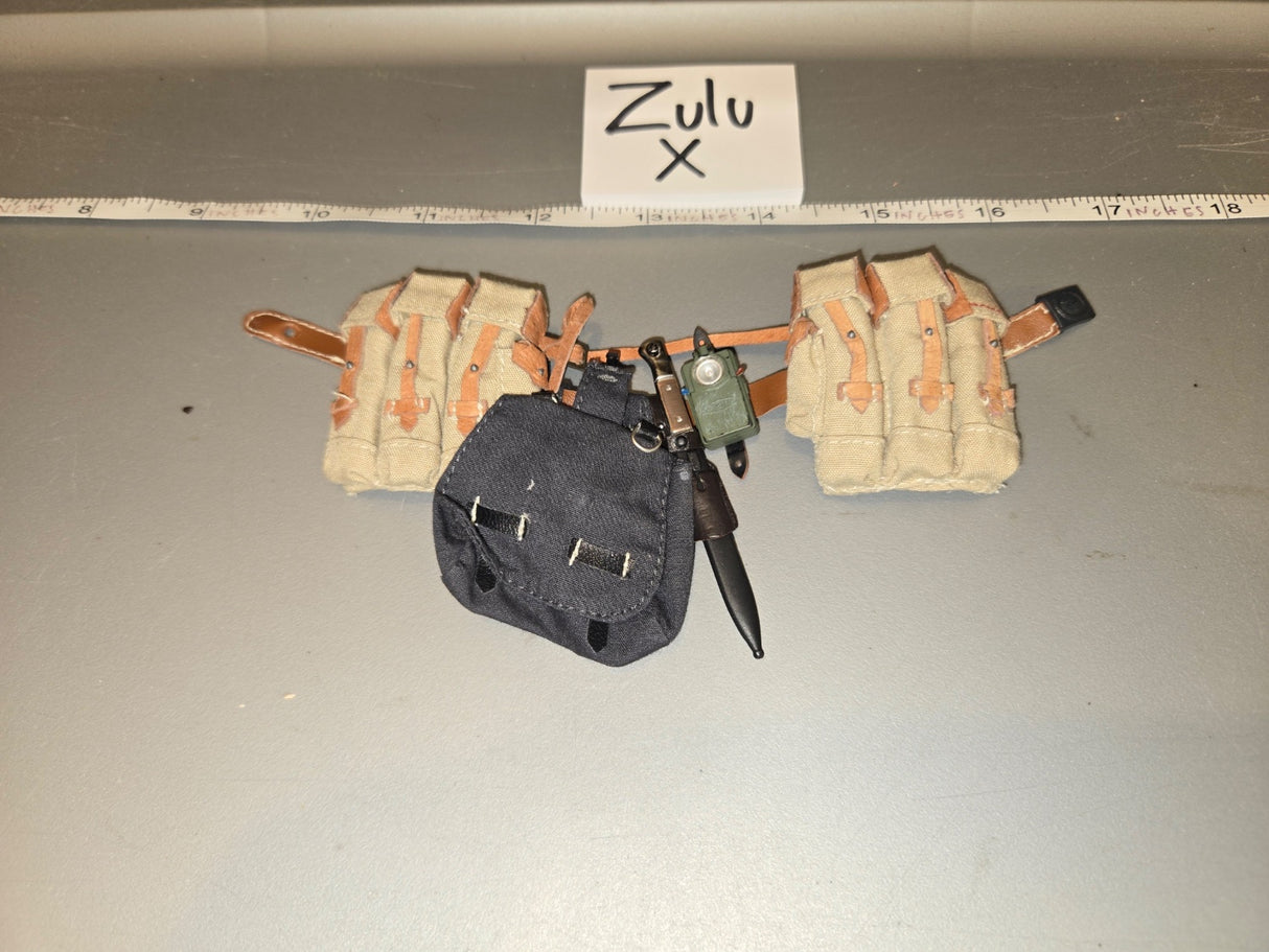 1/6 Scale WWII German Kar98k Triple Ammunition Pouches with Bread Bag, Bayonet, and Flashlight - Zulu X