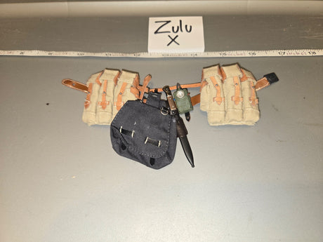 1/6 Scale WWII German Kar98k Triple Ammunition Pouches with Bread Bag, Bayonet, and Flashlight - Zulu X