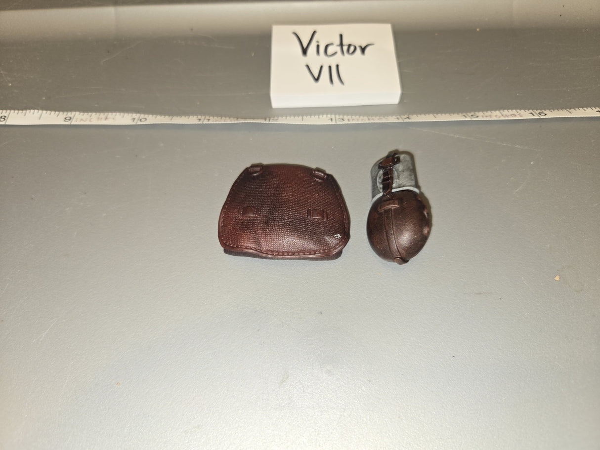 1/6 Scale WWII German Bread Bag and Stick Grenade Set - Victor VII