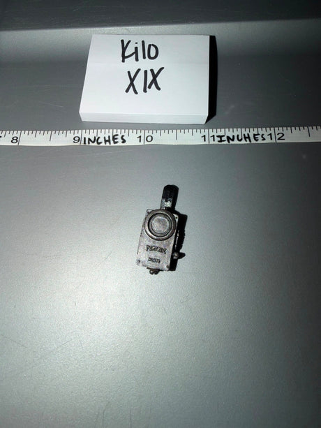 1/6 Scale Modern Era Radio - Kilo XIX