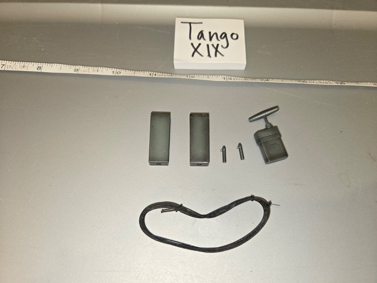 1/6 Scale WWII German Mine Detector Set - Tango XIX