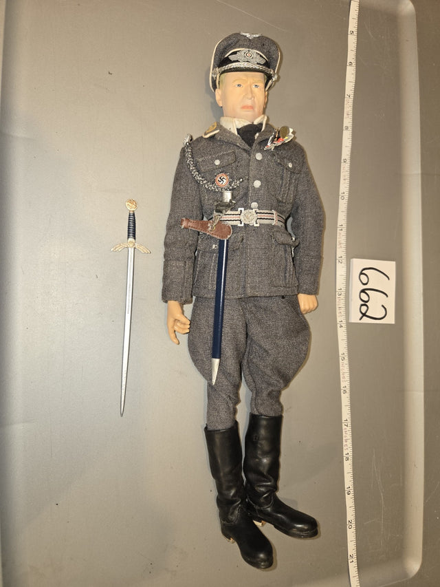 1/6 Scale WWII German Luftwaffe General Officer Dress Uniform Figure with Sword - 662