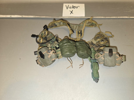 1/6 Scale Modern Era US Multicam Combat Harness with Canteens and Pouches - Victor X