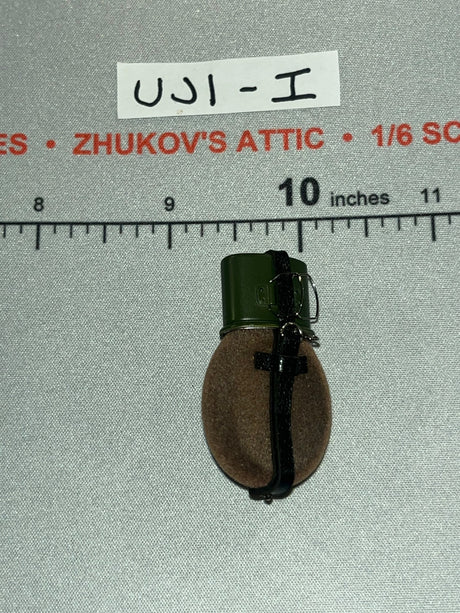 1/6 Scale WWII German Canteen with Cover - WWII German 9th. Panzer Division UD9060 Ujindou
