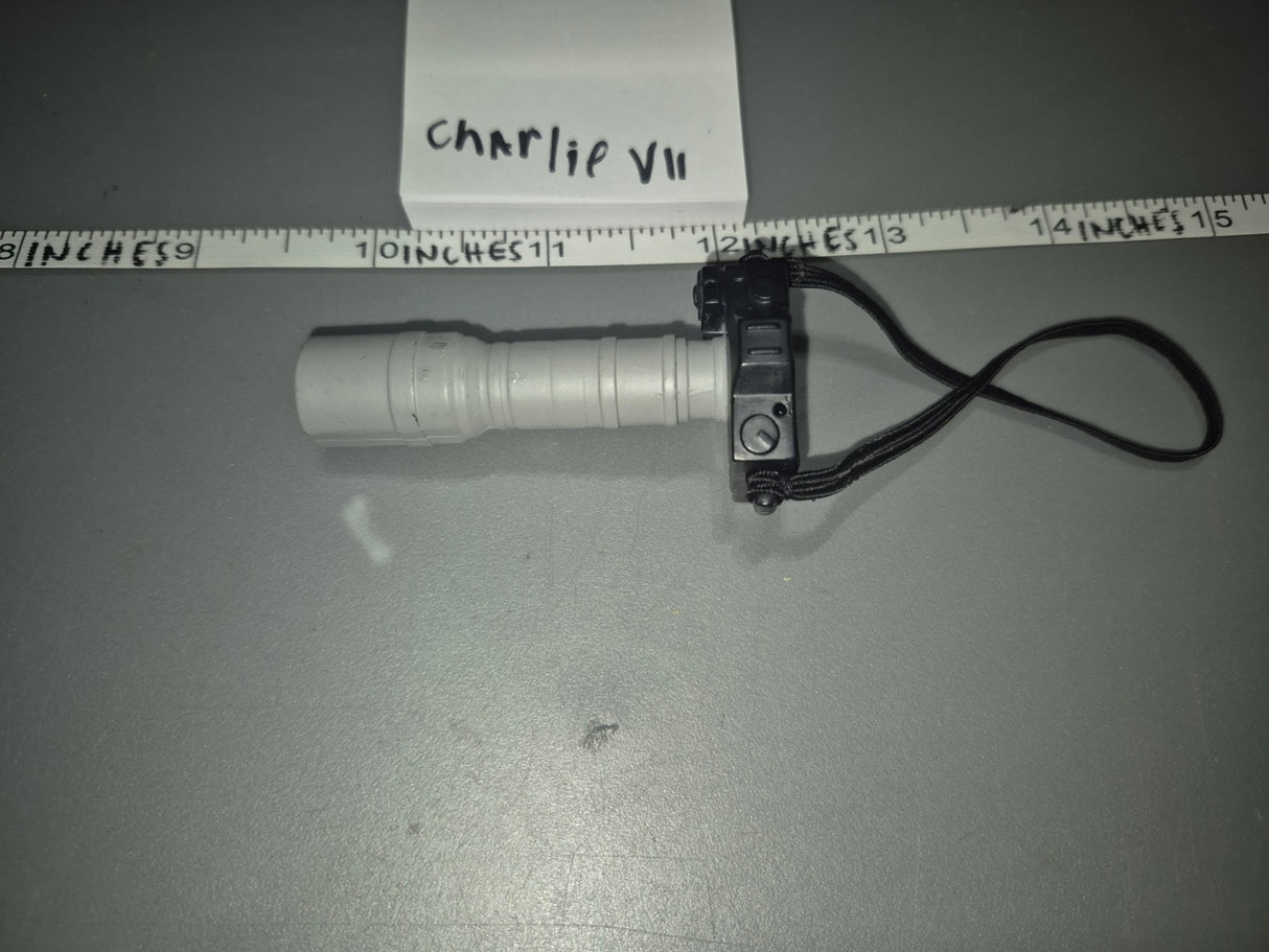 1/6 Scale Modern Era Weapons Light with Rail Mount