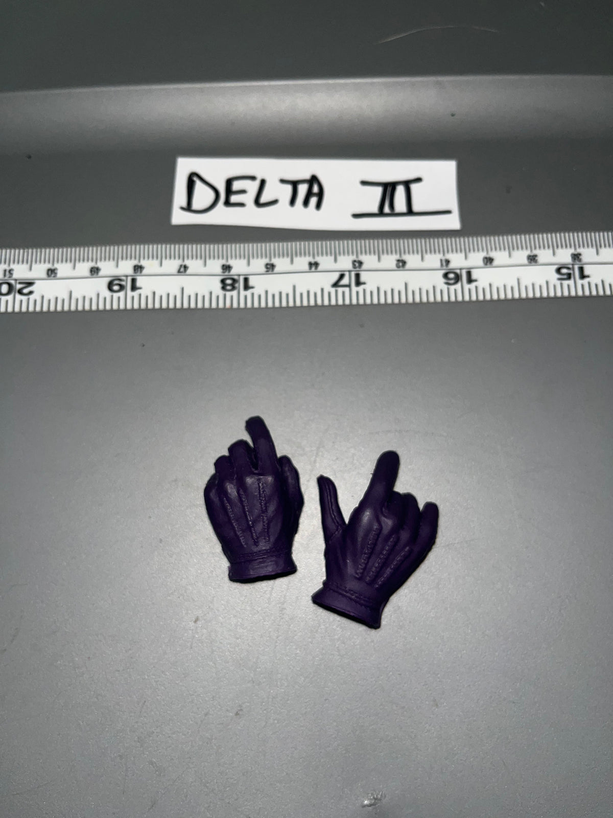 1:6 Scale Comic Book Joker Purple Gloved Hands