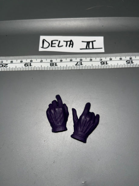 1:6 Scale Comic Book Joker Purple Gloved Hands