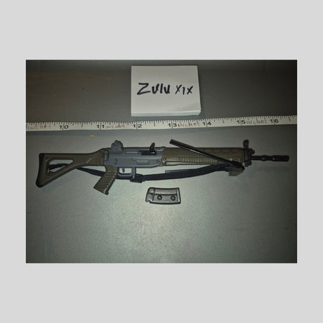 1/6 Scale Ultimate Soldier Modern Era SIG SG 552 Assault Rifle with Sling and Magazine