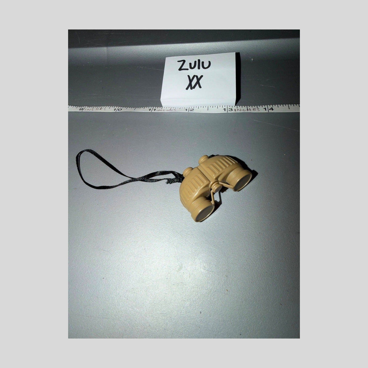1/6 Scale Modern Era Tan Binoculars with Strap - SOTW