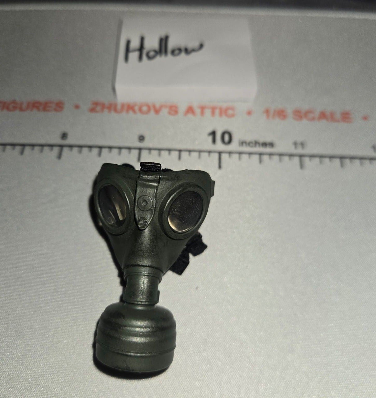 1/6 Scale WWII German Gas Mask with Filter Canister - DID