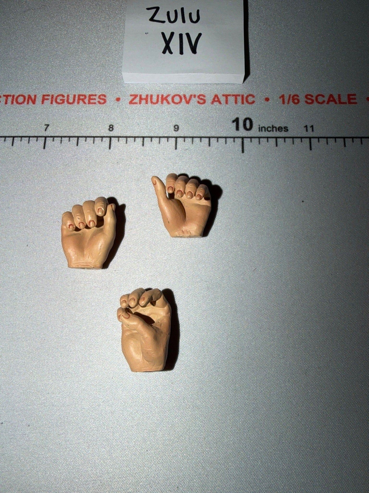 1/6 Scale Sideshow Male Hand Set
