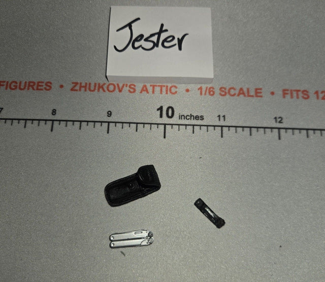 1/6 Scale Modern Era Multi-Tool with Pouch Set