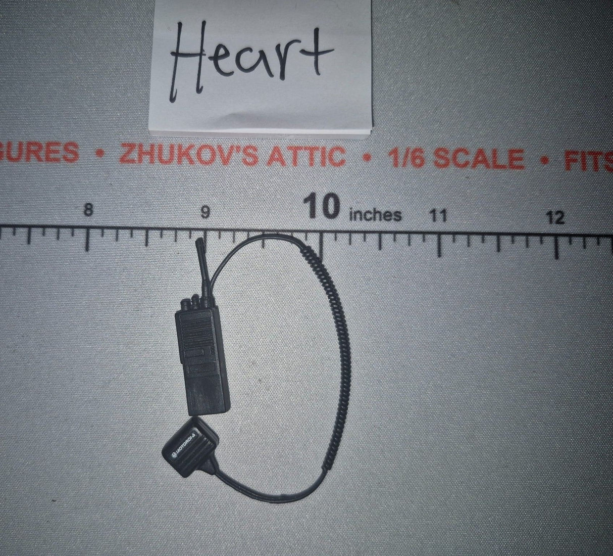 1/6 Scale Modern Era Motorola Radio with Coiled Cord and Handset - Dragon