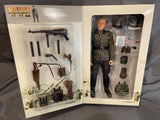 1/6 Scale WWII German Wehrmacht Artillery Officer Manfred Hecht - NIB Dragon
