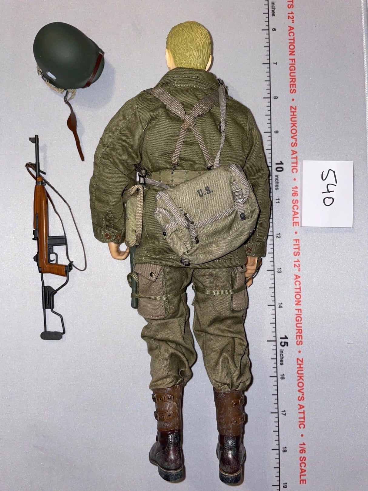 1/6 Scale WWII US Paratrooper Dressed Figure with Rifle and Helmet - Dragon
