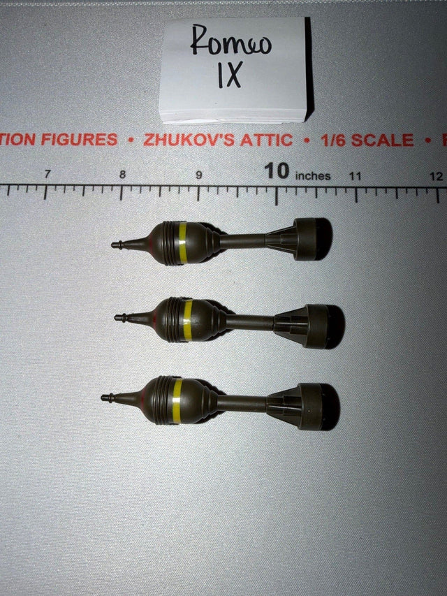 1/6 Scale WWII British Piat Ammunition Lot