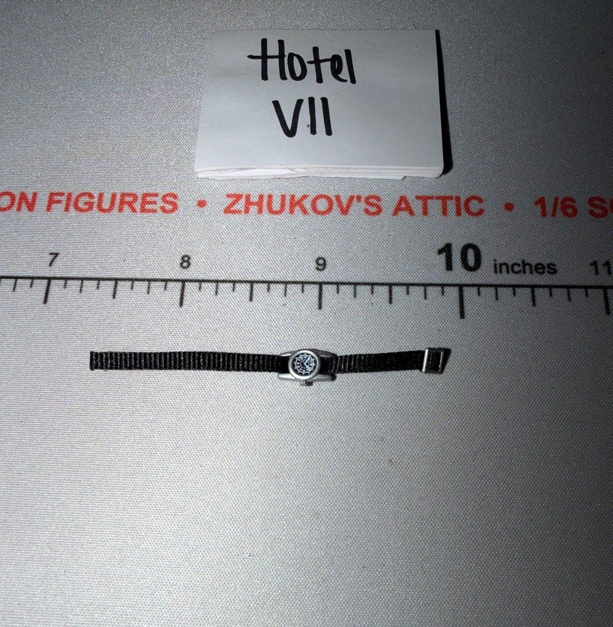 1/6 Scale WWII German Wristwatch with Black Strap - Dragon