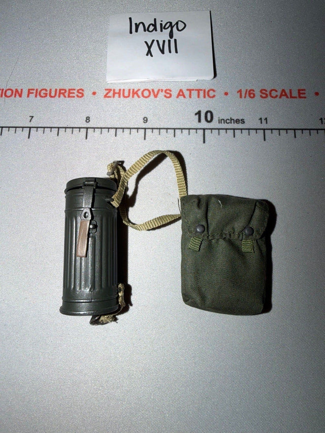 1/6 Scale WWII German Gas Mask Canister and Cape Pouch - Dragon