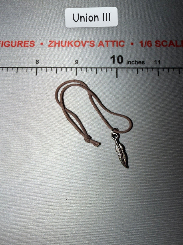 1/6 Scale Medieval Western Feather Pendant Necklace - Sideshow