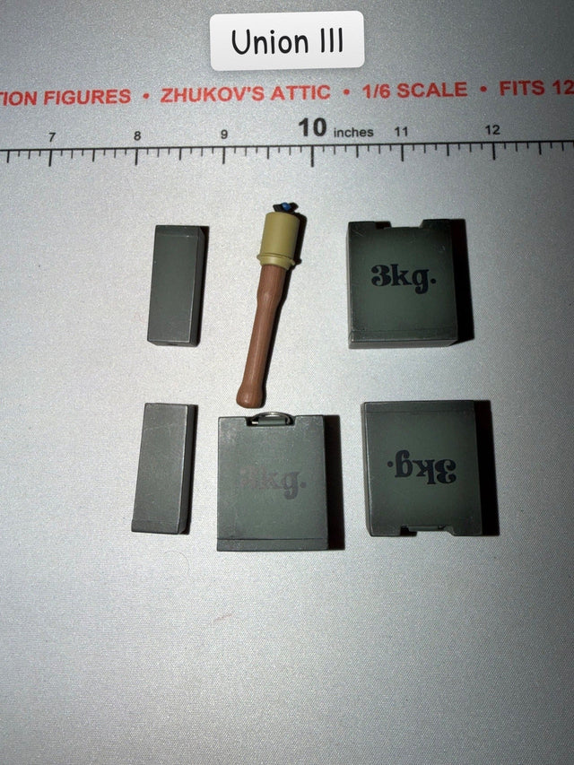 1/6 Scale WWII German Explosives Charge Lot - Dragon