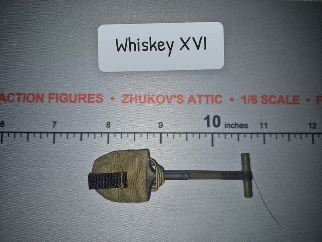 1/6 Scale WWII US Entrenching Tool with Cover - Ultimate Soldier