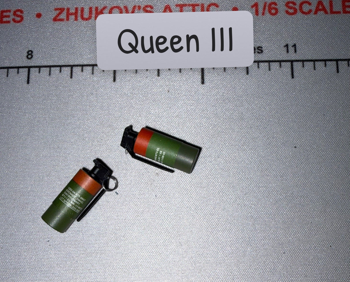 1/6 Scale Modern Era US Smoke Grenade Lot