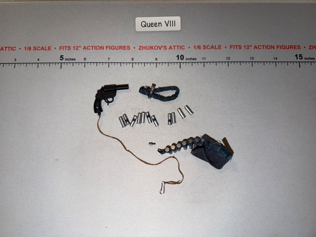 1/6 Scale WWII German Leuchtpistole Flare Pistol, Ammunition, and Pouch Set