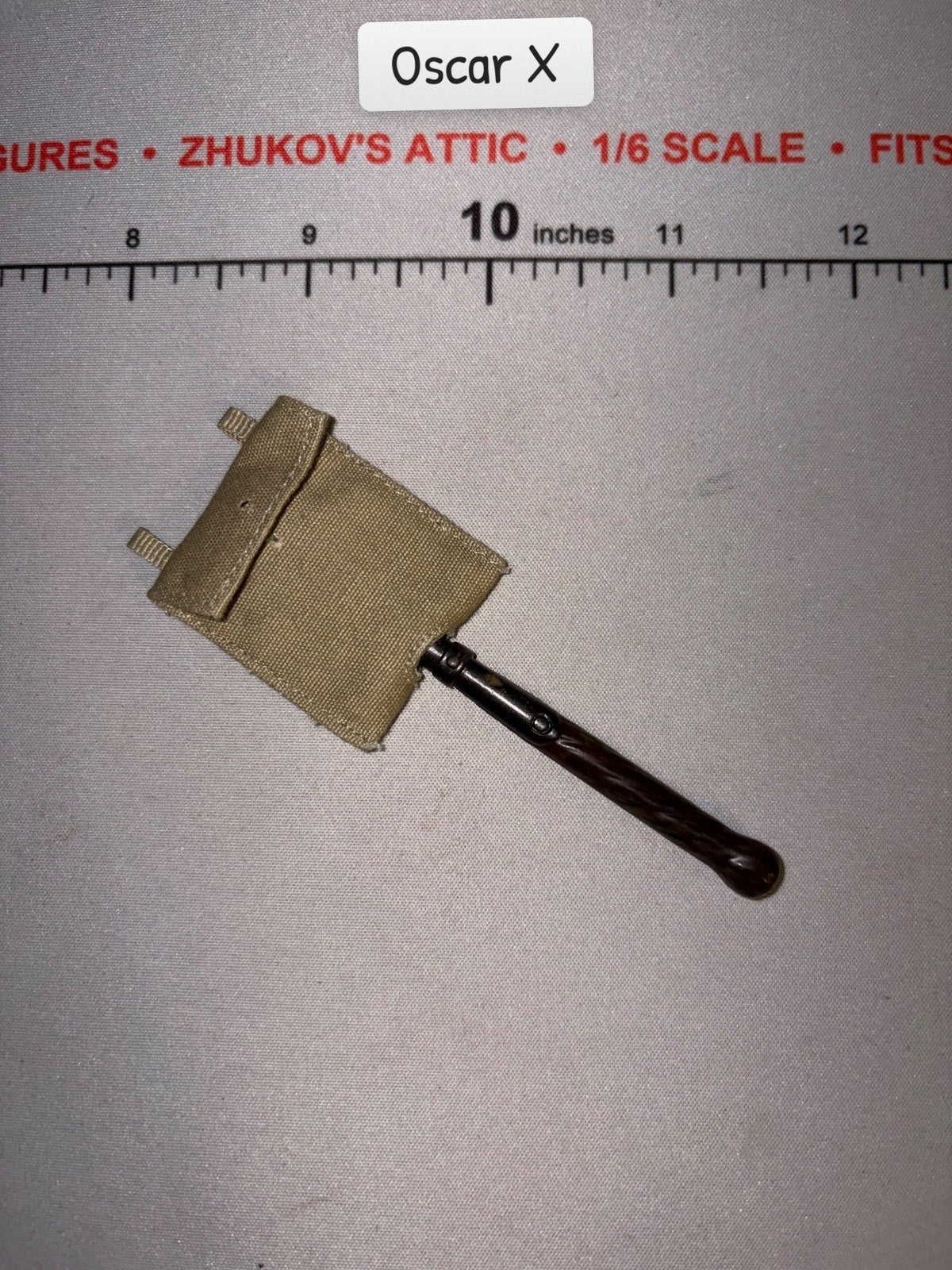 1/6 Scale WWII Russian Entrenching Tool and Cover - Dragon