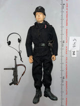 1/6 Scale WWII German Panzer Crew Dressed Figure with MP-40 - Dragon