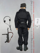 1/6 Scale WWII German Panzer Crew Dressed Figure with MP-40 - Dragon