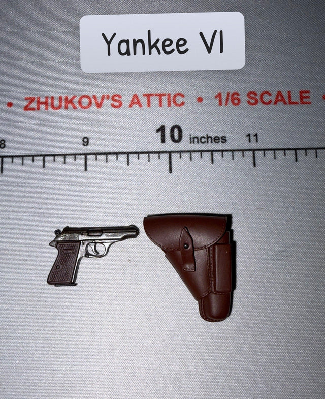 1/6 Scale WWII German Pistol and Holster - Dragon