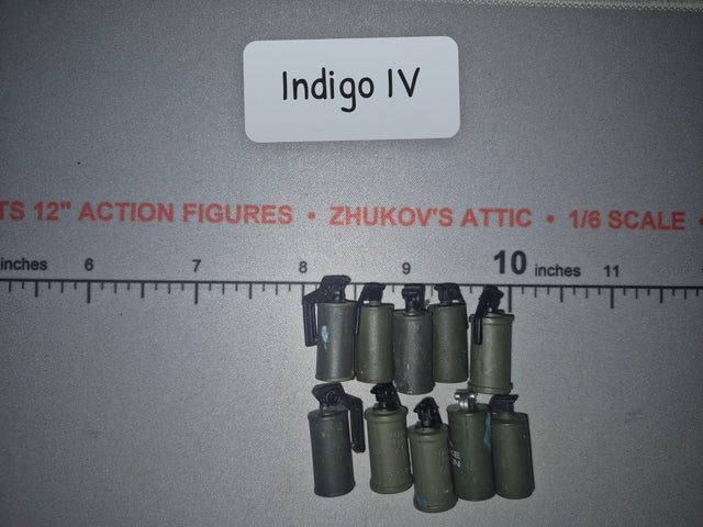 1/6 Scale Modern Era US Smoke Grenade Lot
