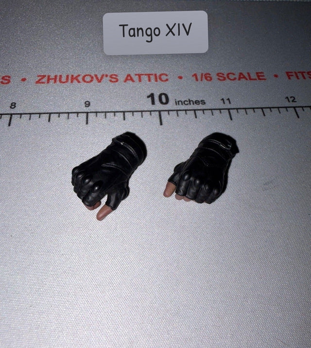 1/6 Scale Modern Era Trigger Finger Gloved Hands