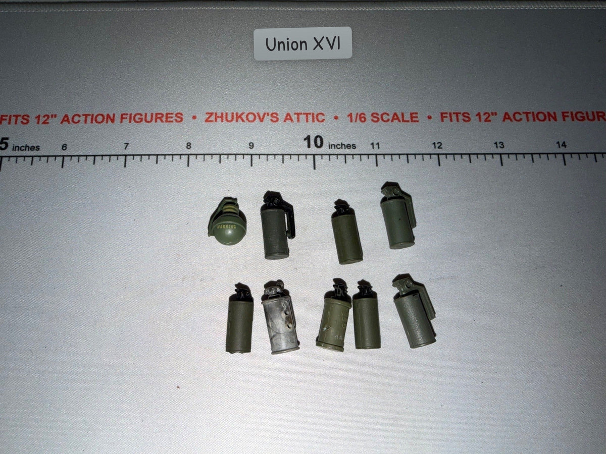 1/6 Scale Vietnam Era US Hand Grenade Set