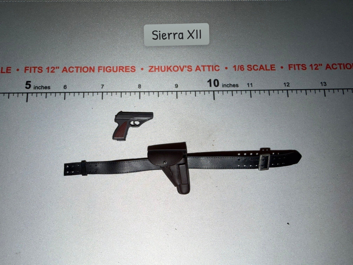 1/6 Scale WWII German Pistol and Holster and Belt