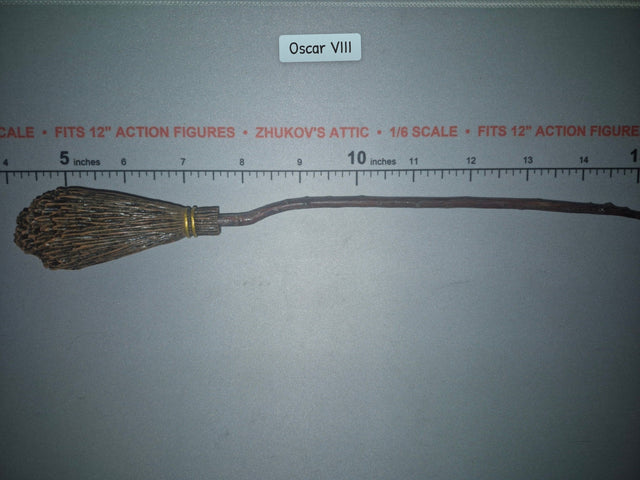 1/6 Scale Fantasy Witch Wizard Broomstick - Harry Potter Star Ace