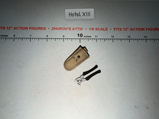 1/6 Scale WWII US Wire Cutters with Pouch Set
