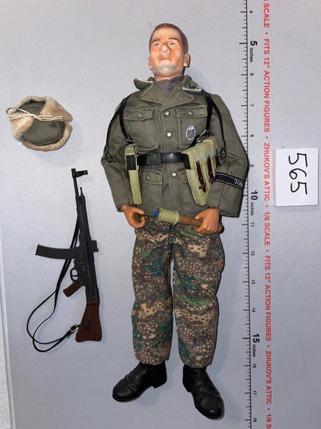 1/6 Scale WWII German Waffen Dressed Figure with Helmet and Weapon - Dragon