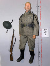 1/6 Scale WWII German Heer Infantry Dressed Figure with Rifle