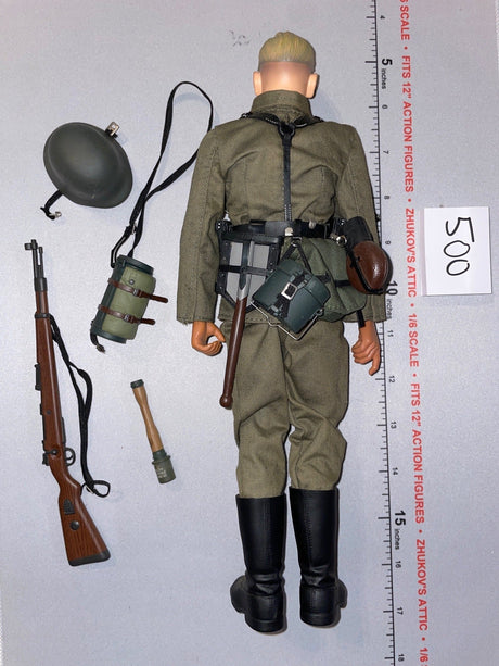 1/6 Scale Dragon WWII German Heer Infantry Dressed Figure with Helmet and Rifle