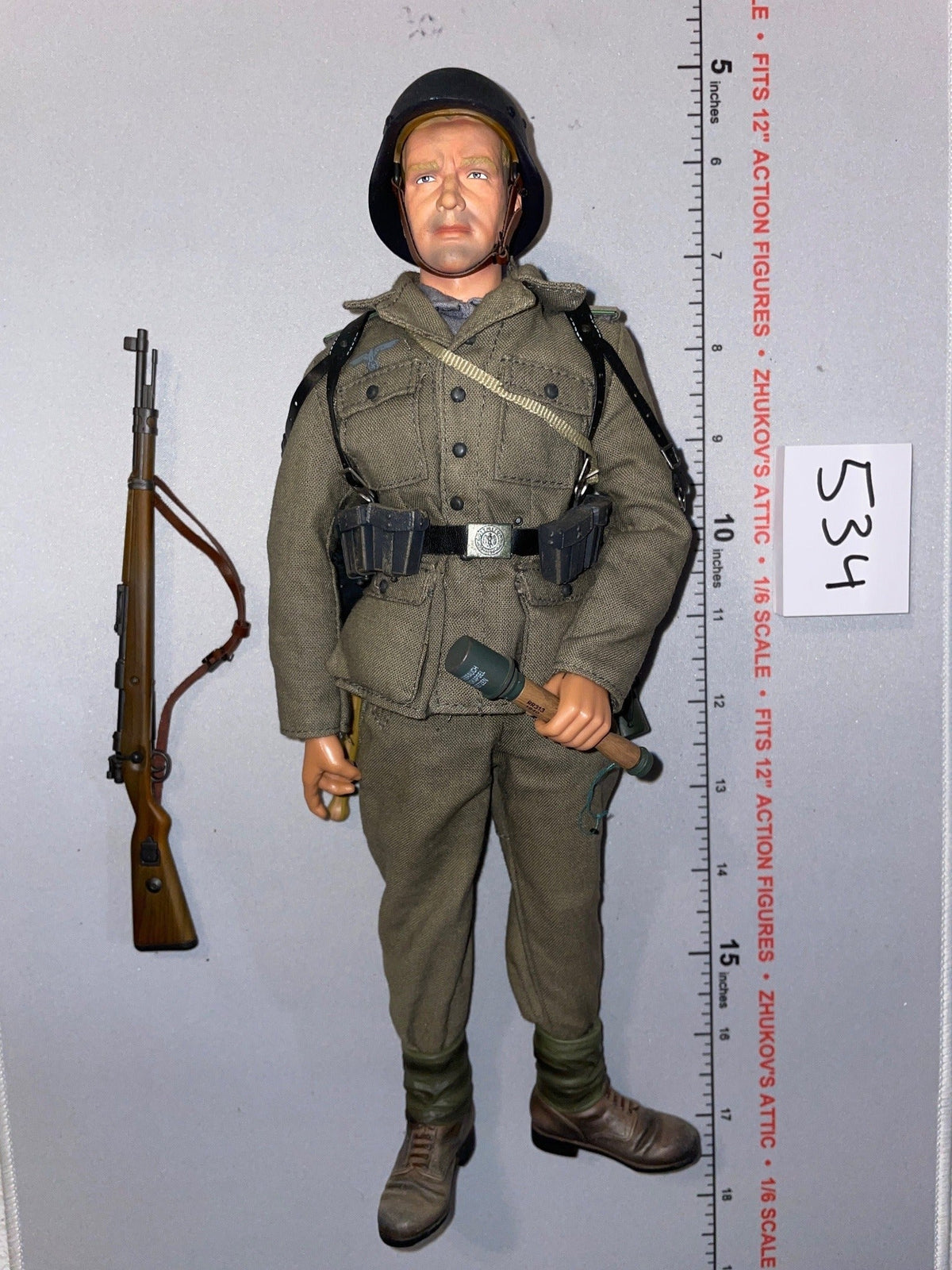 1/6 Scale WWII German Infantry Dressed Figure with Rifle - Dragon