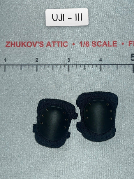 1/6 Scale Modern Era Russian Knee Pads Pair - Fsb Vympel—Beslan School Siege UJINDOU