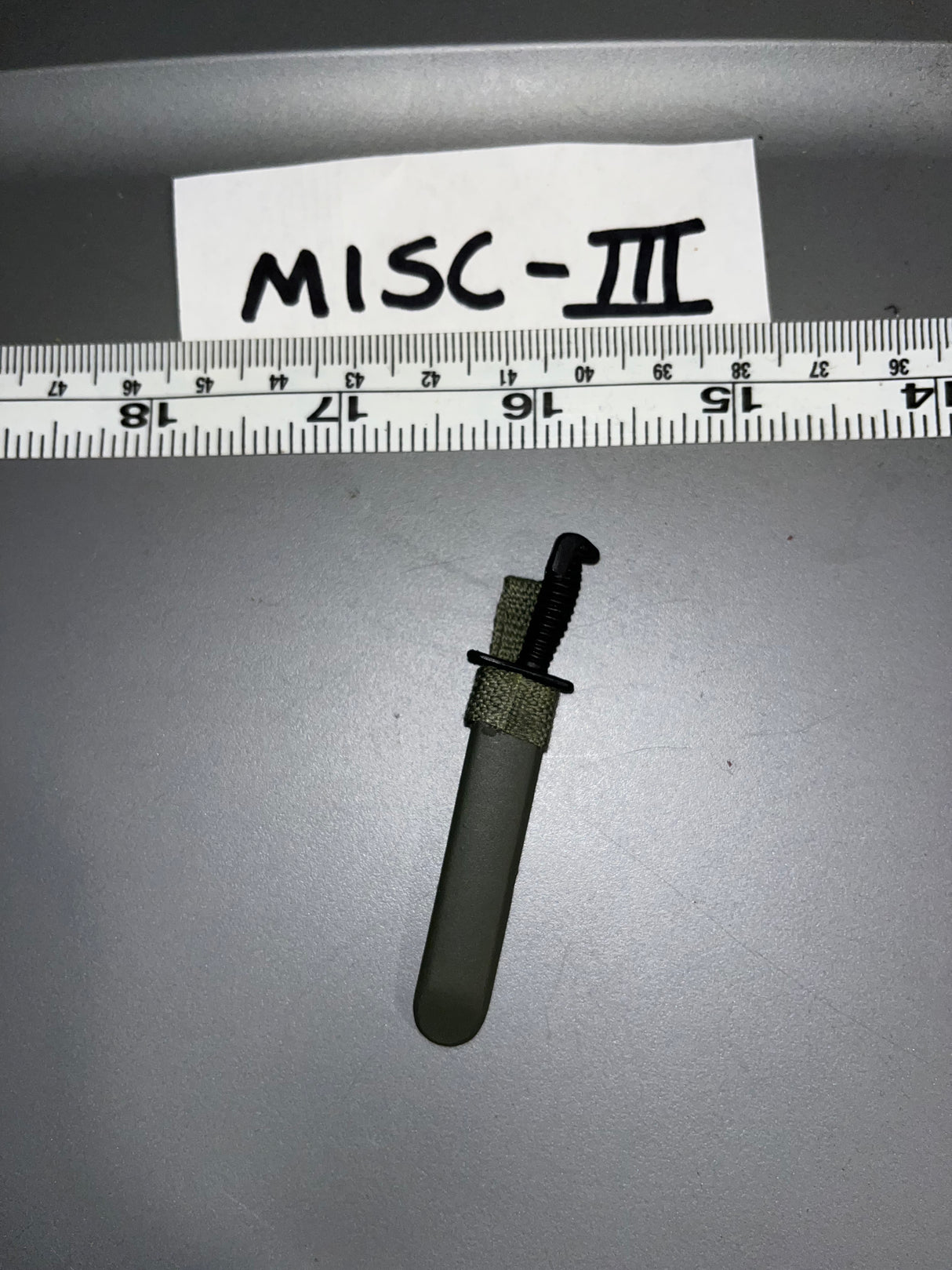 1:6 Scale WWII US Bayonet and Sheath 109697