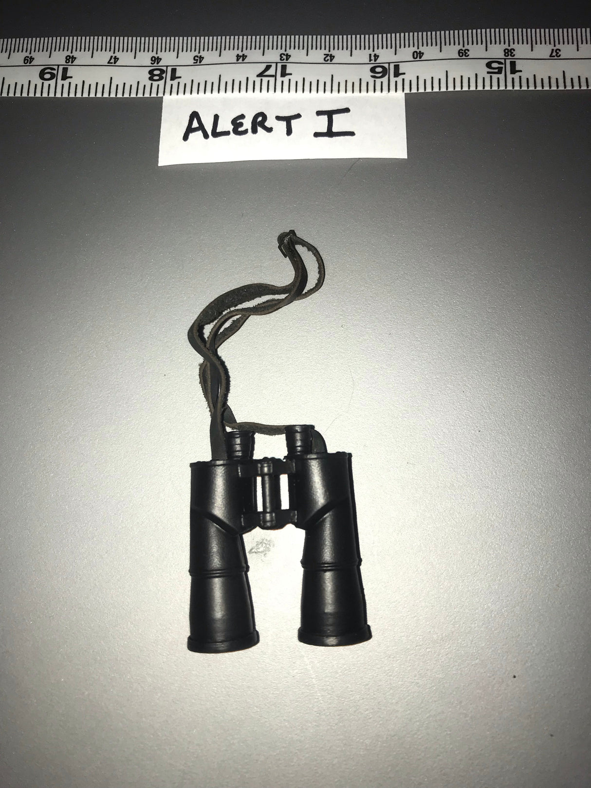 1/6 Scale WWII US Navy Binoculars - Alert Line