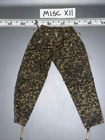 1:6 WWII German Polyspot Camouflage M-44 Pants 105663