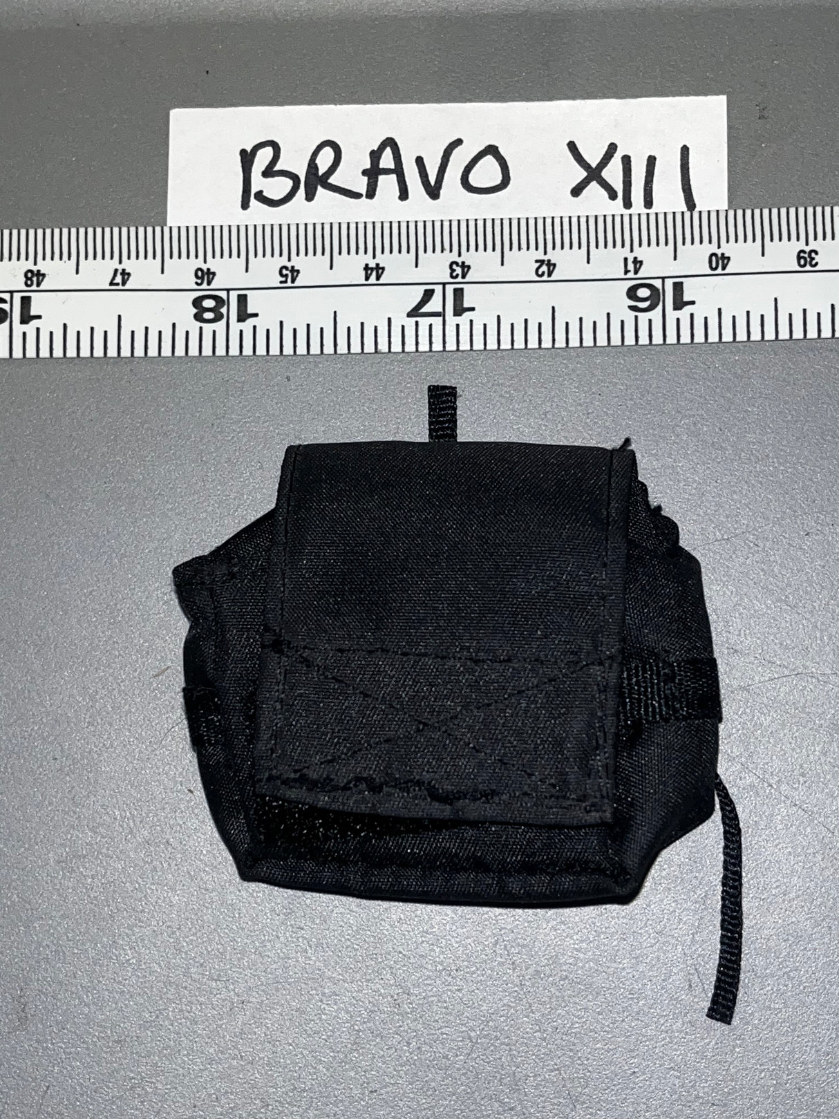 1:6 Scale Modern Era Pouch 108490