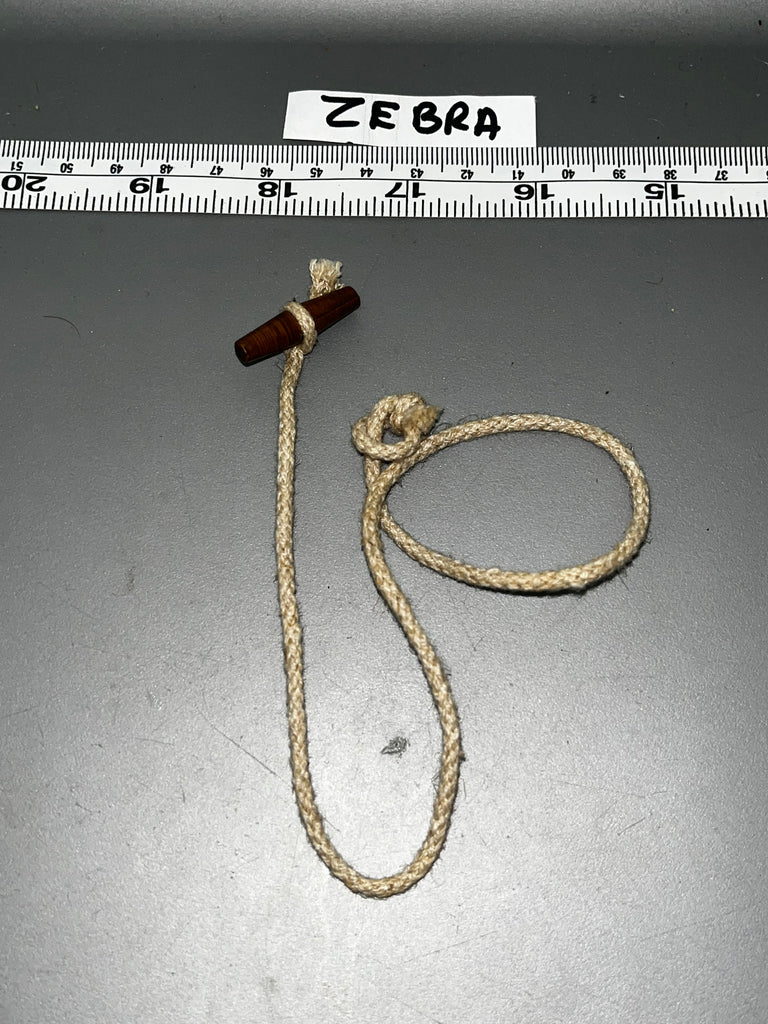 1:6 WWII British Toggle Rope 108220