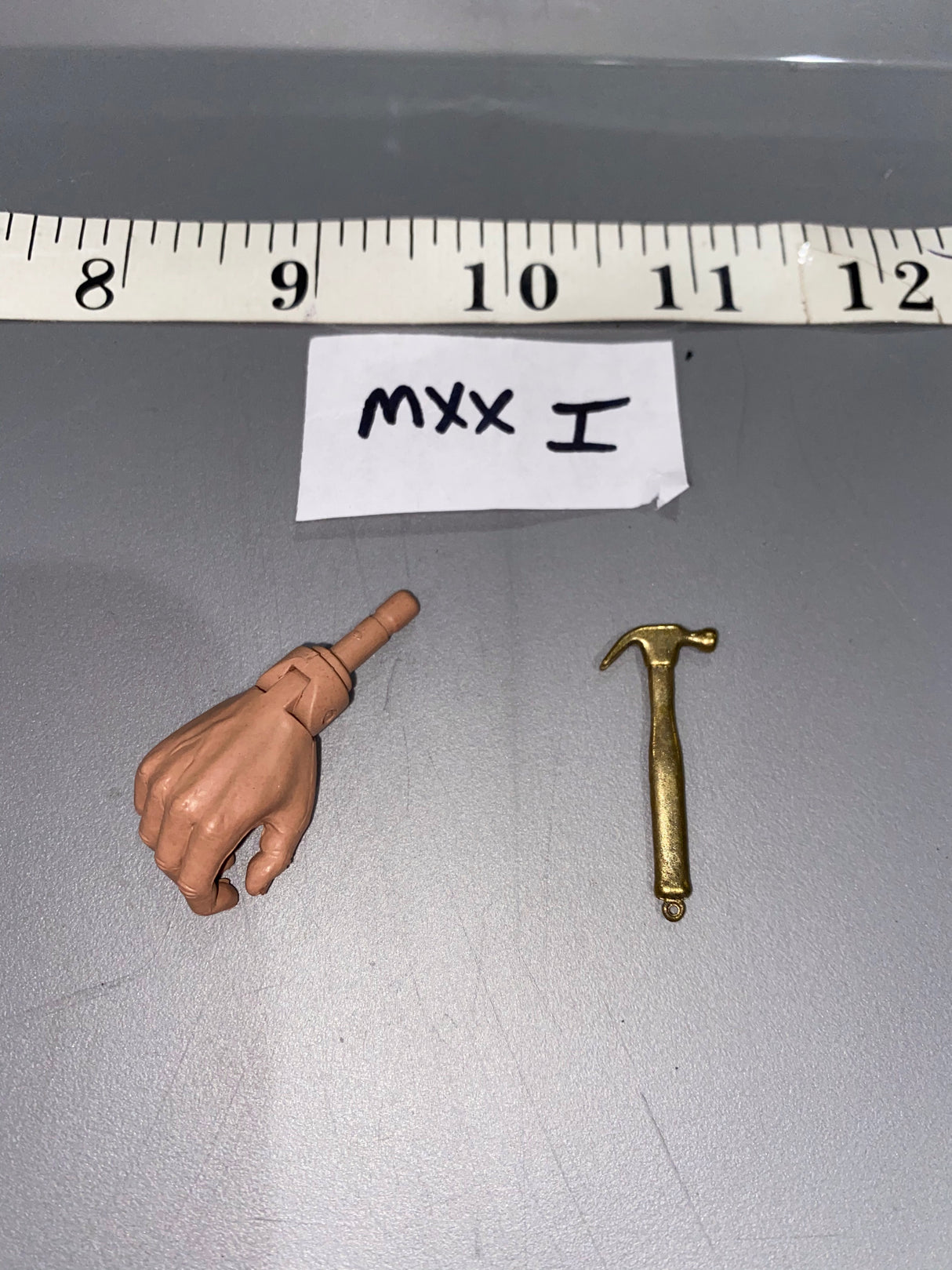 1:6 Scale Hammer  - Tool Diorama Item 112487