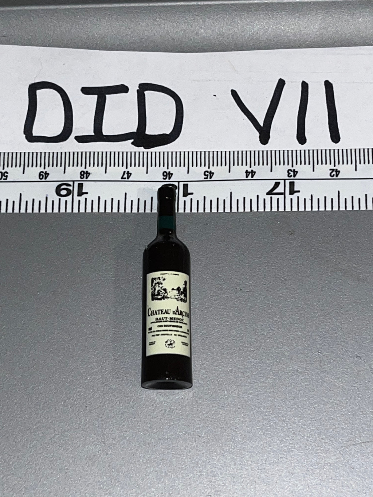 1:6 Scale WWII German Wine Bottle 109730